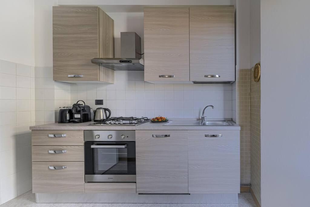 Comfort & Relax Centrale, Wifi E Parking Porto SantʼElpidio Екстериор снимка
