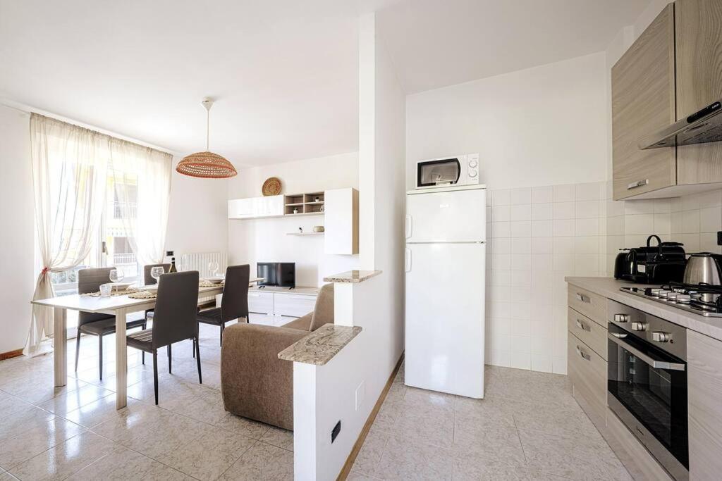 Comfort & Relax Centrale, Wifi E Parking Porto SantʼElpidio Екстериор снимка